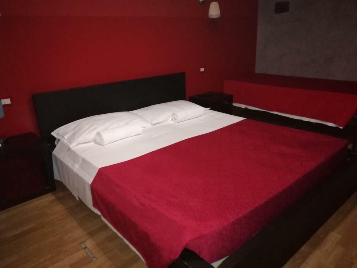 Arthur Hostel Рим Экстерьер фото