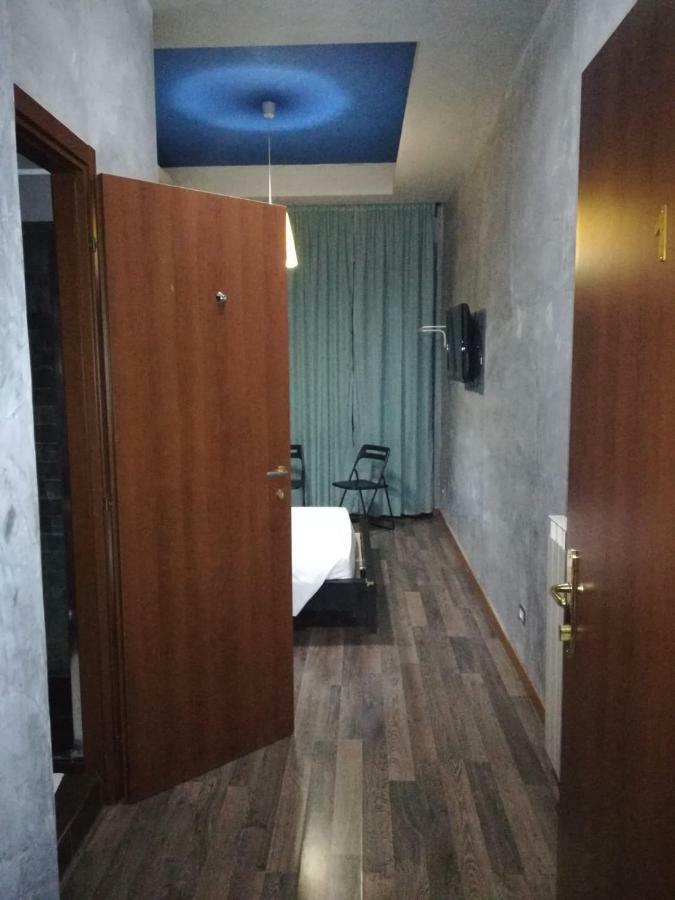 Arthur Hostel Рим Экстерьер фото