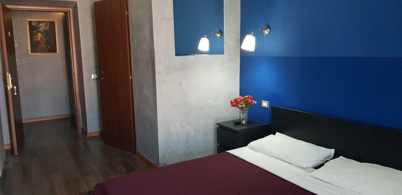 Arthur Hostel Рим Экстерьер фото